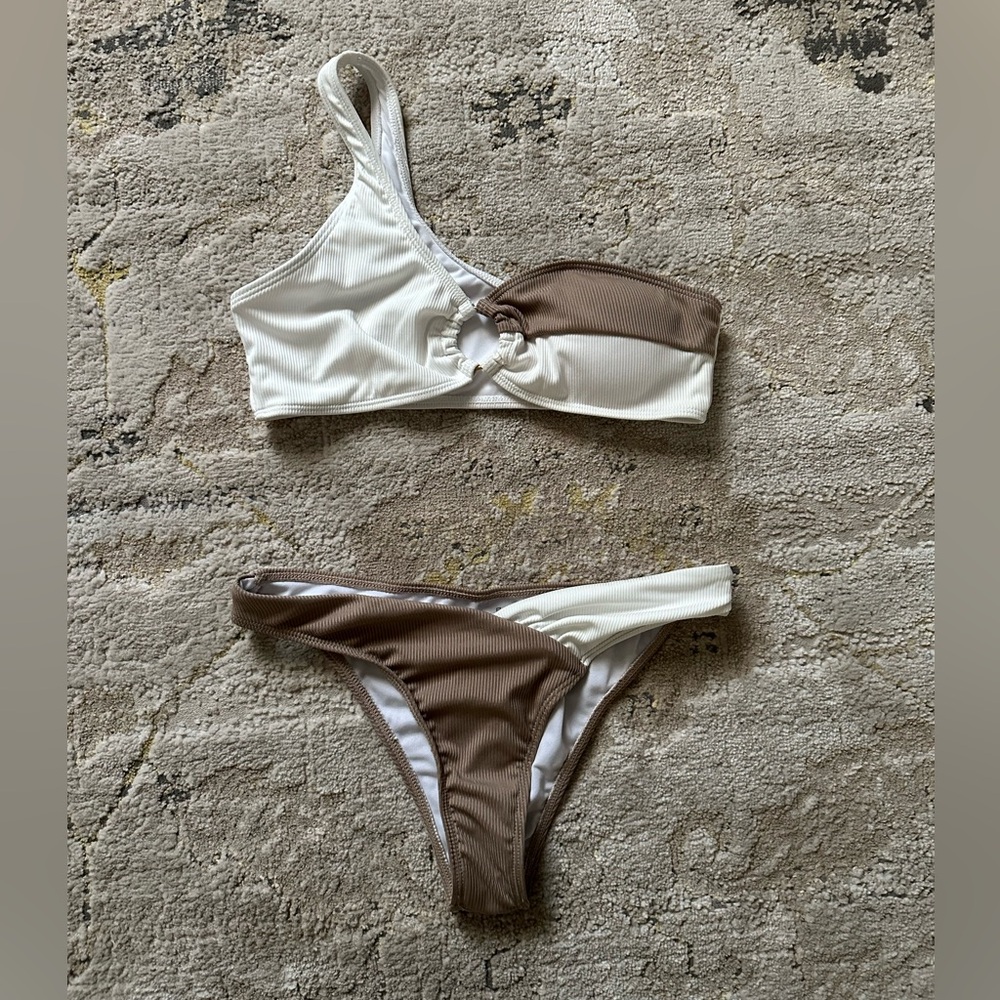 2-Tone One-Shoulder Ribbed Bikini - New